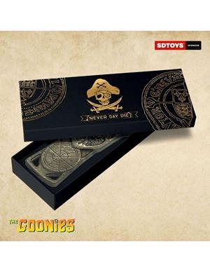 LLAVE DE HUESOS REPLICA GOONIES | 8436546896463 | Tienda de Cómics, Manga, Magic y Pokémon en Torrejón de Ardoz